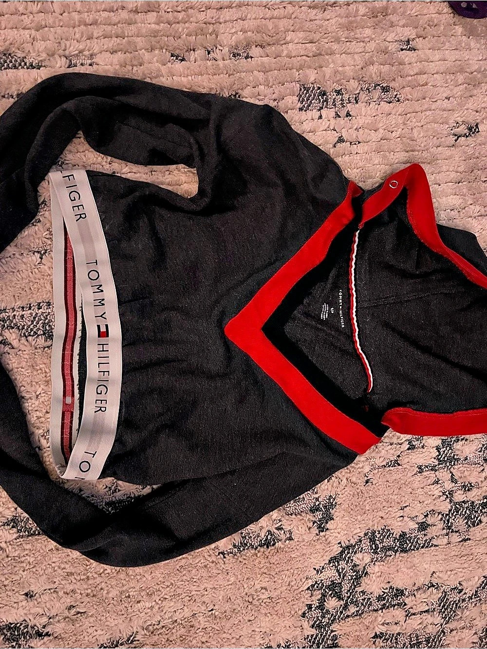 Tommy Hilfiger long sleeve hoodie